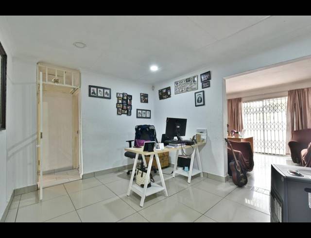 4 BEDROOM HOUSE FOR SALE IN BROMHOF